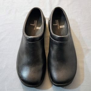 Men's Merrell Slip Ons. Like New. Size 12.